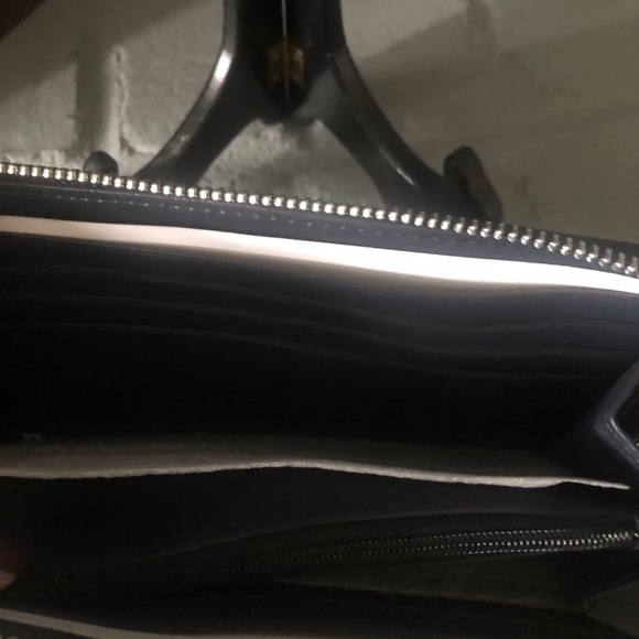 **** SOLD!!! **** Coach wallet - Picture 4 of 7